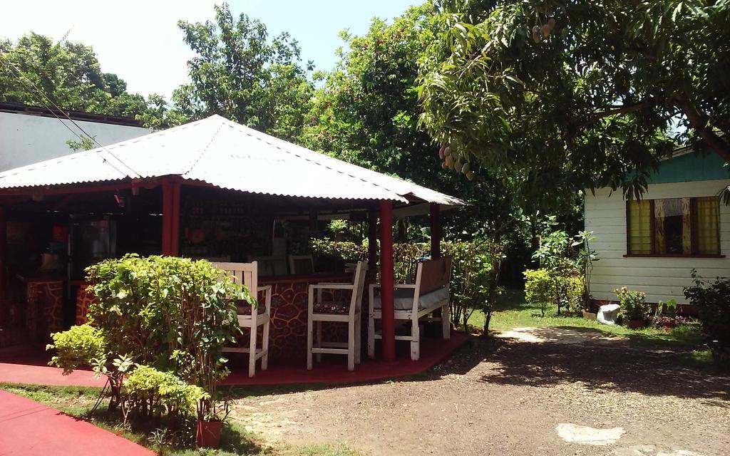 Shades Cottage Guesthouse Blue Hole Екстериор снимка