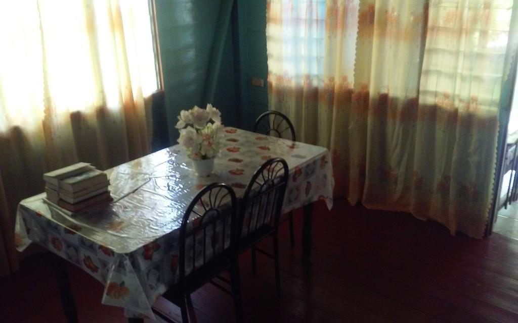 Shades Cottage Guesthouse Blue Hole Екстериор снимка