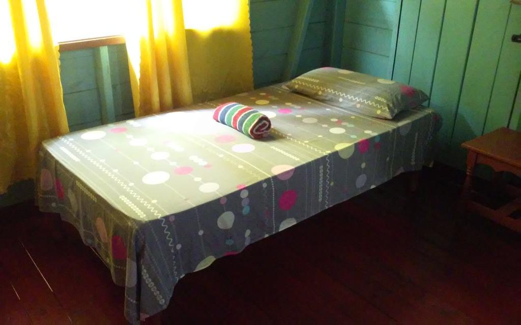 Shades Cottage Guesthouse Blue Hole Екстериор снимка