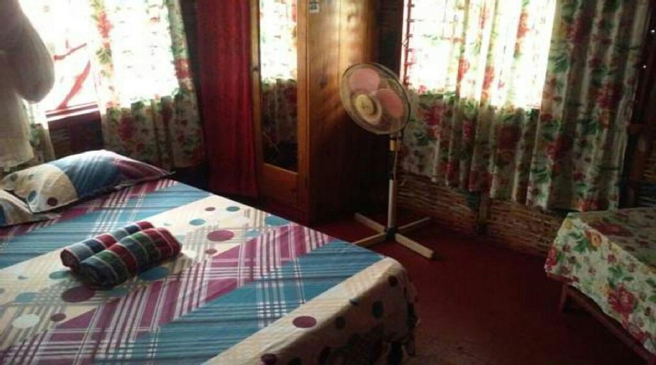 Shades Cottage Guesthouse Blue Hole Екстериор снимка