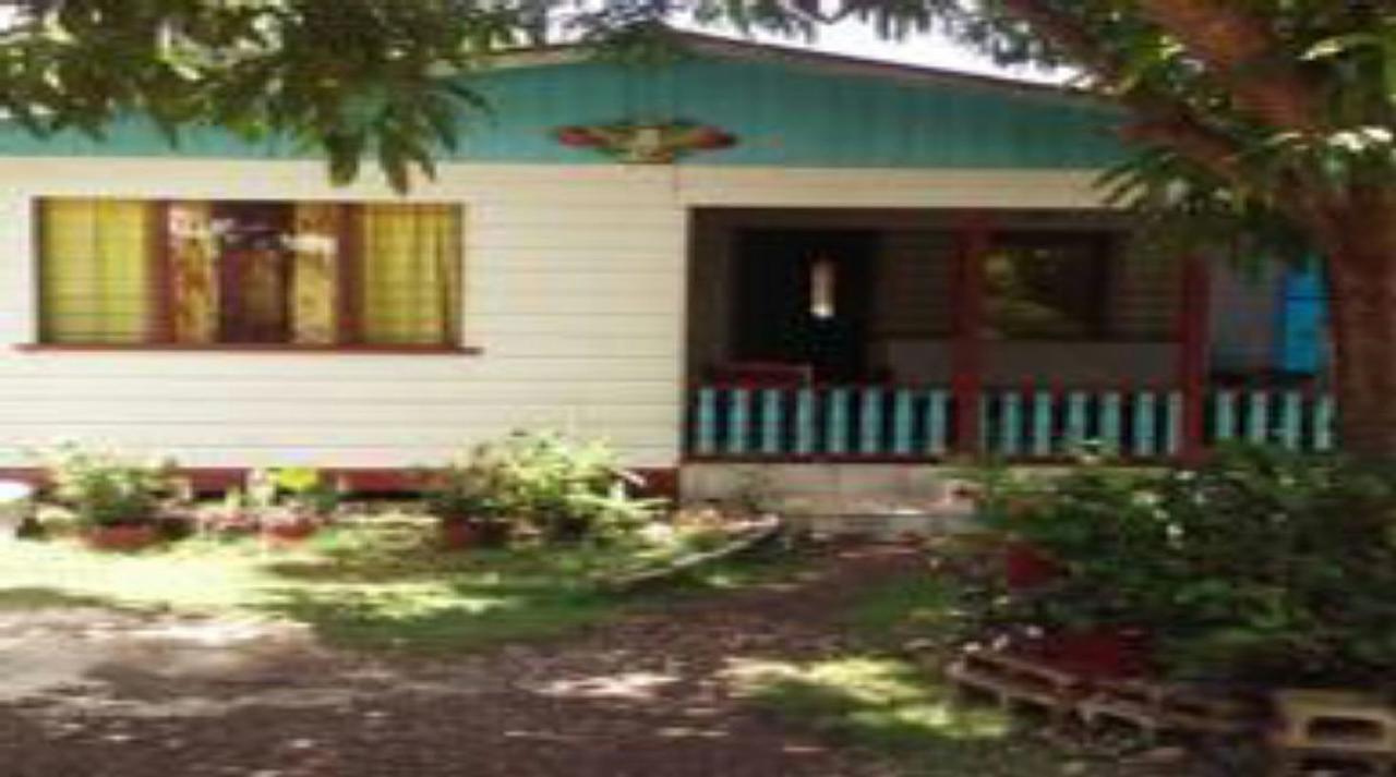 Shades Cottage Guesthouse Blue Hole Екстериор снимка